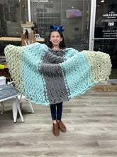 7.29.24 @6pm Chunky Hand Knit Blankets